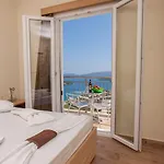 Odysseas Villa *